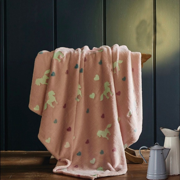 Other - Glow i. The Dark Throw Unicorn
